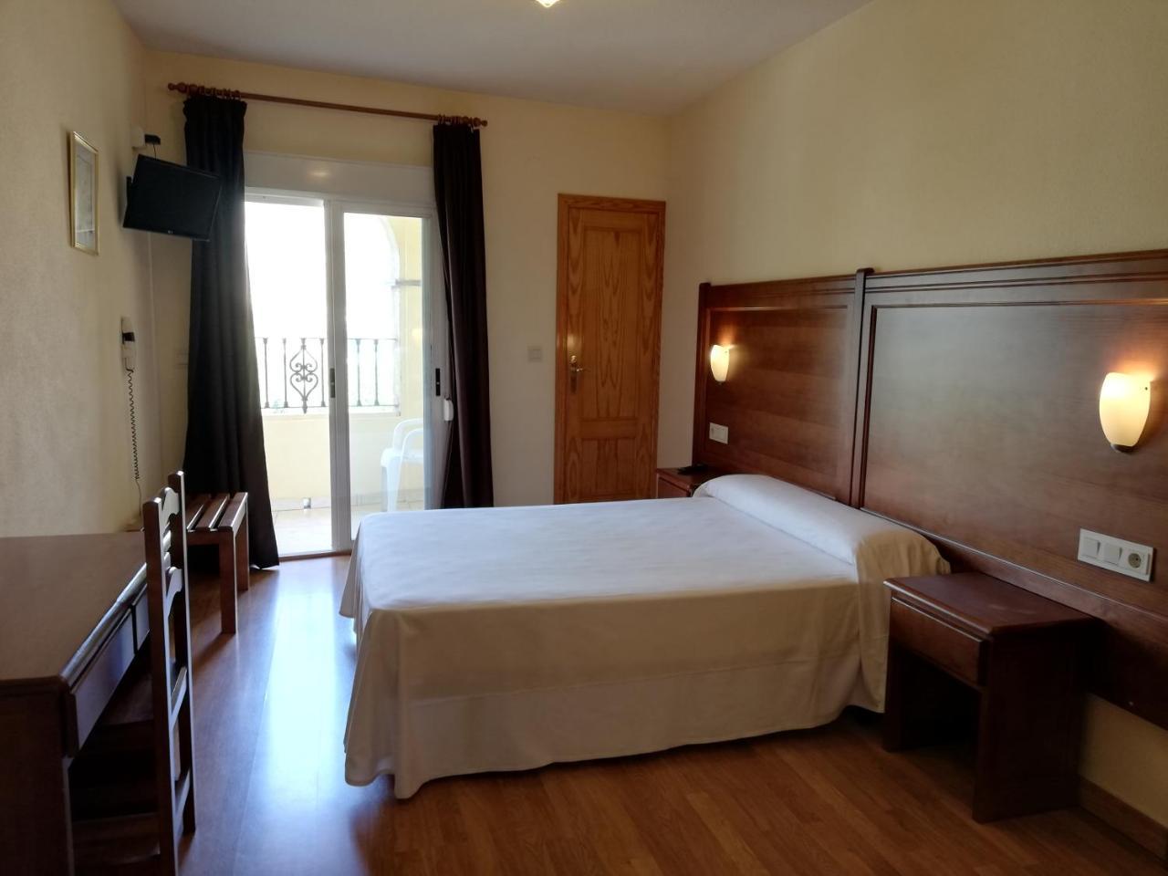 Labella Maria Hotel Pinos Genil Exterior photo