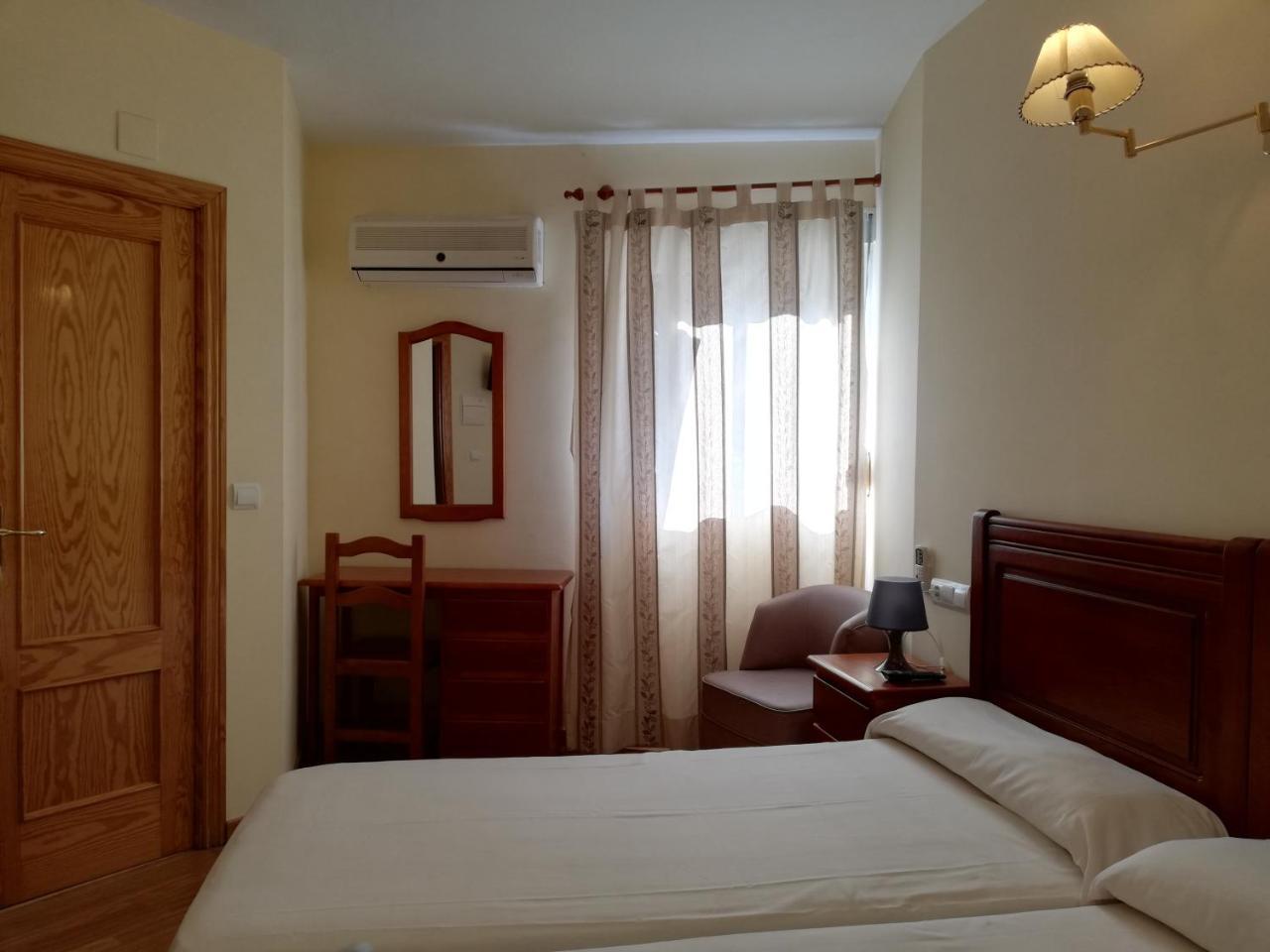 Labella Maria Hotel Pinos Genil Exterior photo