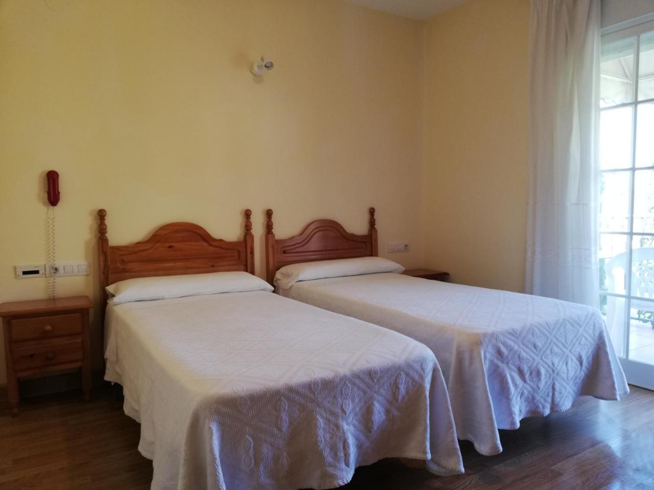 Labella Maria Hotel Pinos Genil Exterior photo